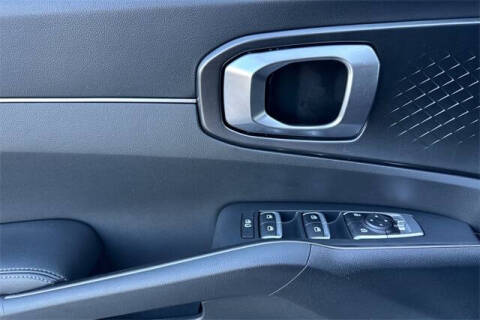 2022 Kia Sorento Hybrid S