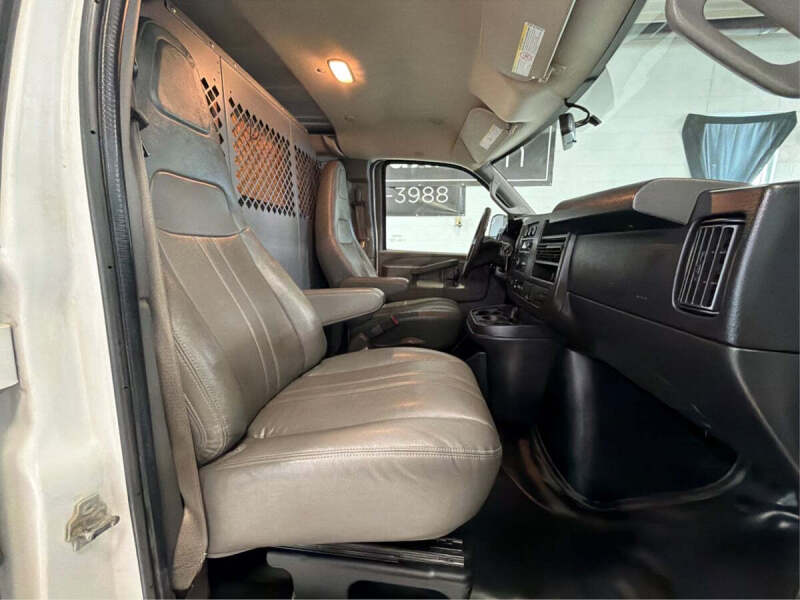 2018 GMC Savana 2500