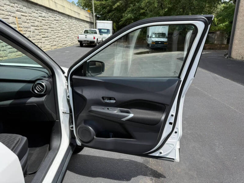 2021 Nissan Kicks SV