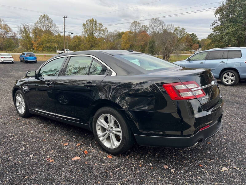 2017 Ford Taurus SEL