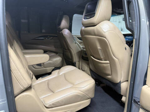 2018 Cadillac Escalade ESV Platinum