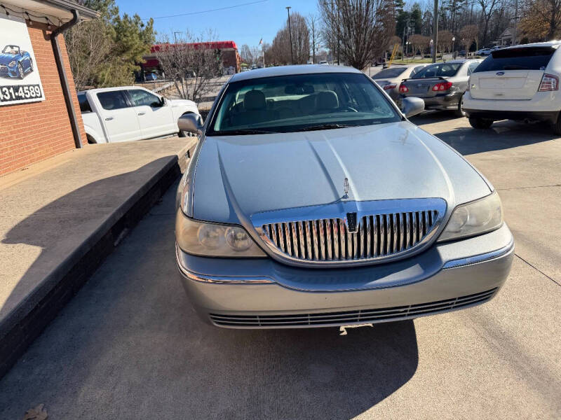 2006 Lincoln Town Car Signature