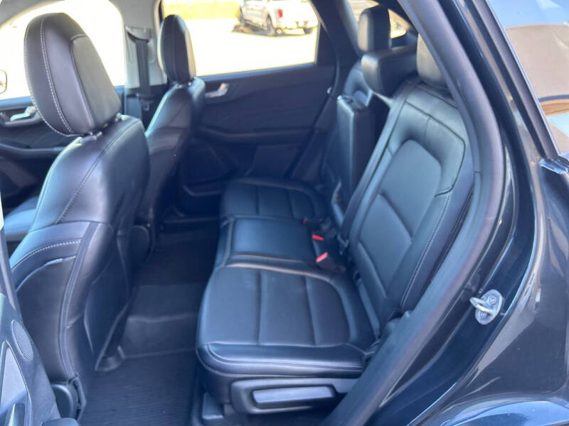 2022 Ford Escape SEL