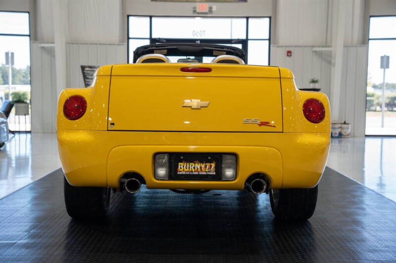 2004 Chevrolet SSR LS