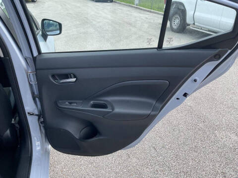 2025 Nissan Versa SV
