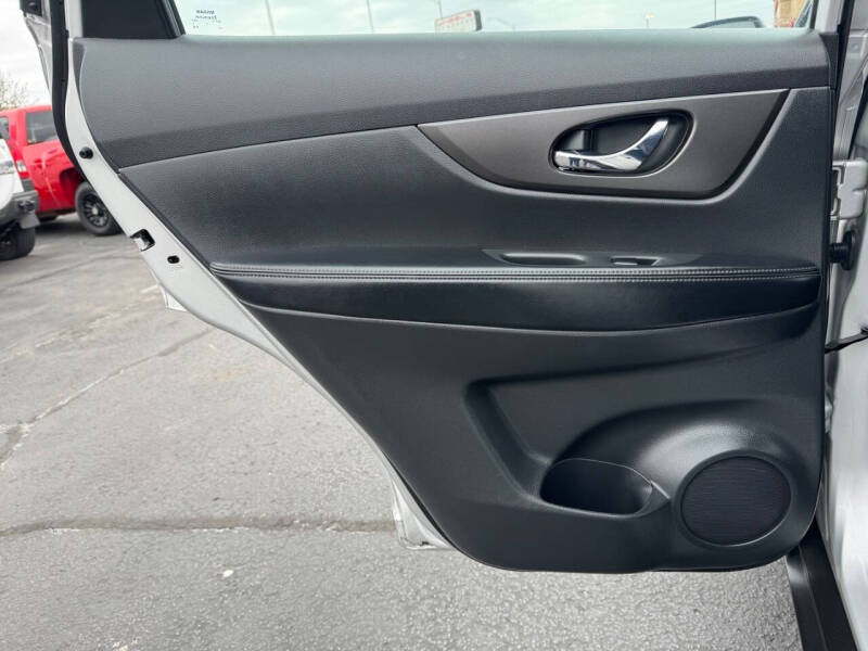 2016 Nissan Rogue S