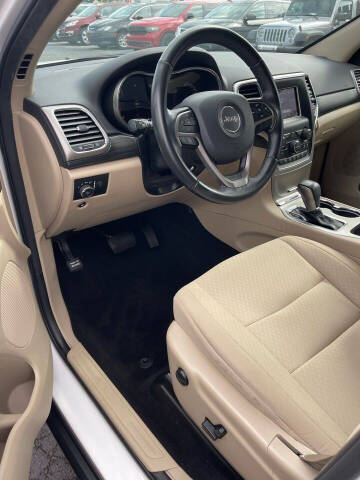 2019 Jeep Grand Cherokee Laredo