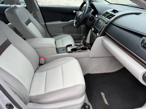 2014 Toyota Camry XLE V6