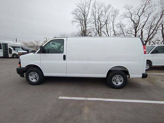2025 Chevrolet Express 2500