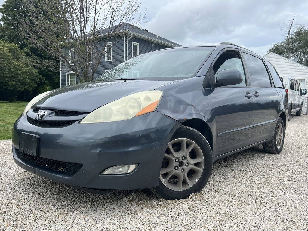 2006 Toyota Sienna for sale at Super Awesome Cars in Middletown, IA