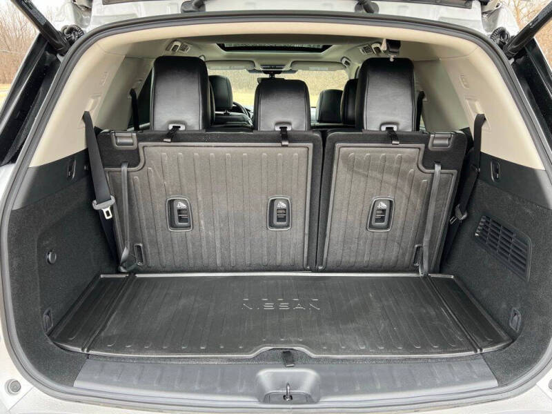 2025 Nissan Pathfinder Platinum