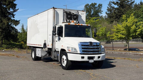 2013 Hino 338