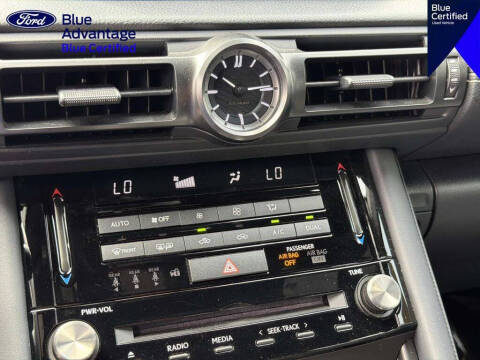 2023 Lexus IS 300
