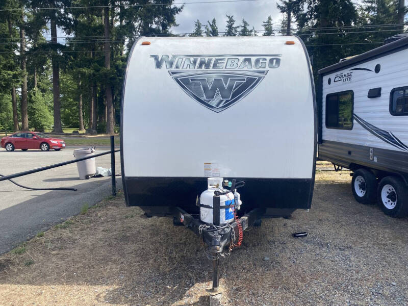 2017 Winnebago Winniedrop 170S