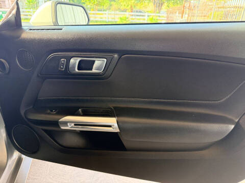 2021 Ford Mustang EcoBoost