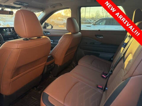 2025 Nissan Pathfinder Platinum