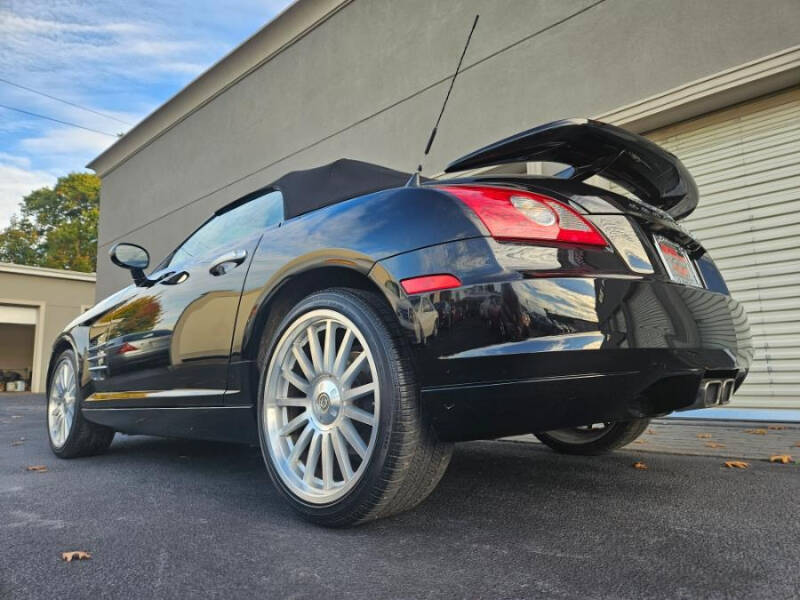 2005 Chrysler Crossfire SRT-6 photo 28