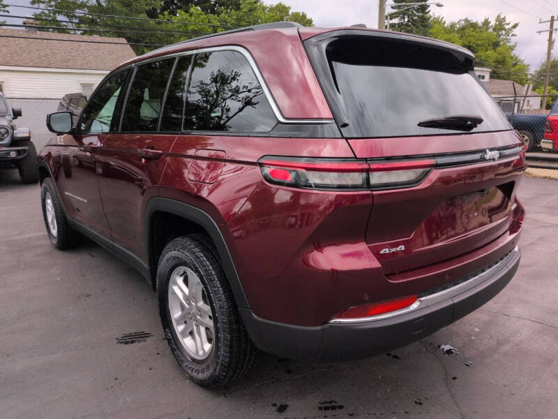 2024 Jeep Grand Cherokee Laredo