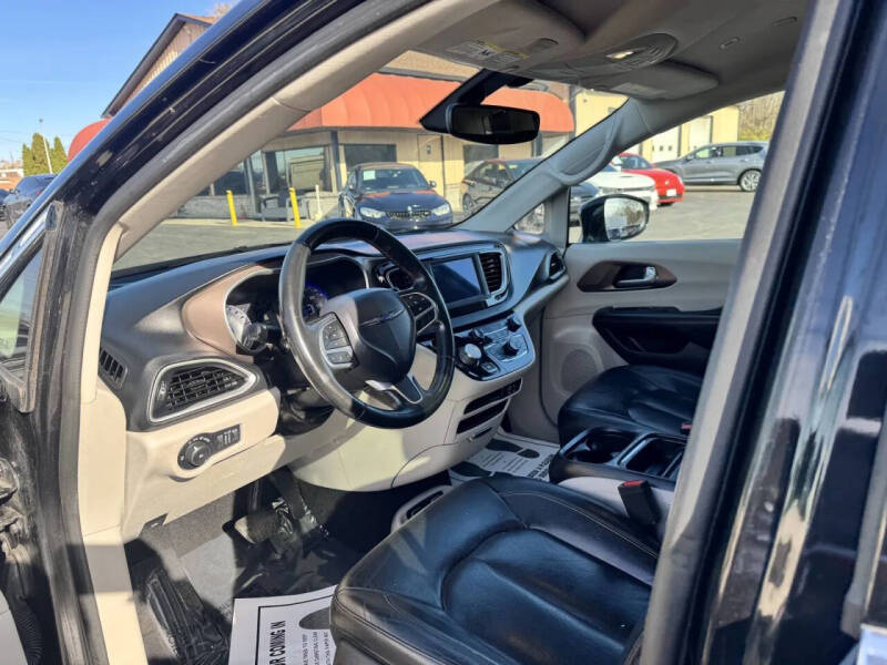 2019 Chrysler Pacifica Touring L