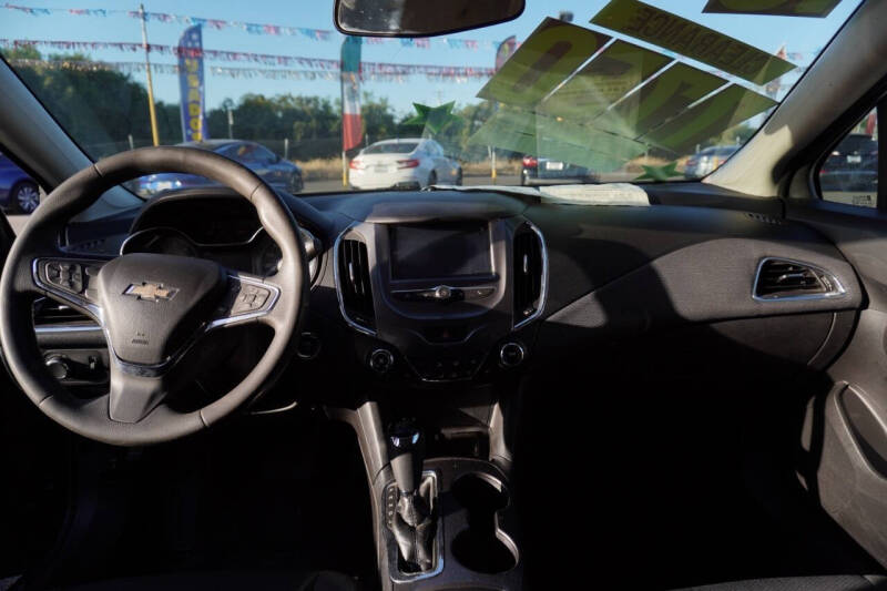 2018 Chevrolet Cruze LT Auto