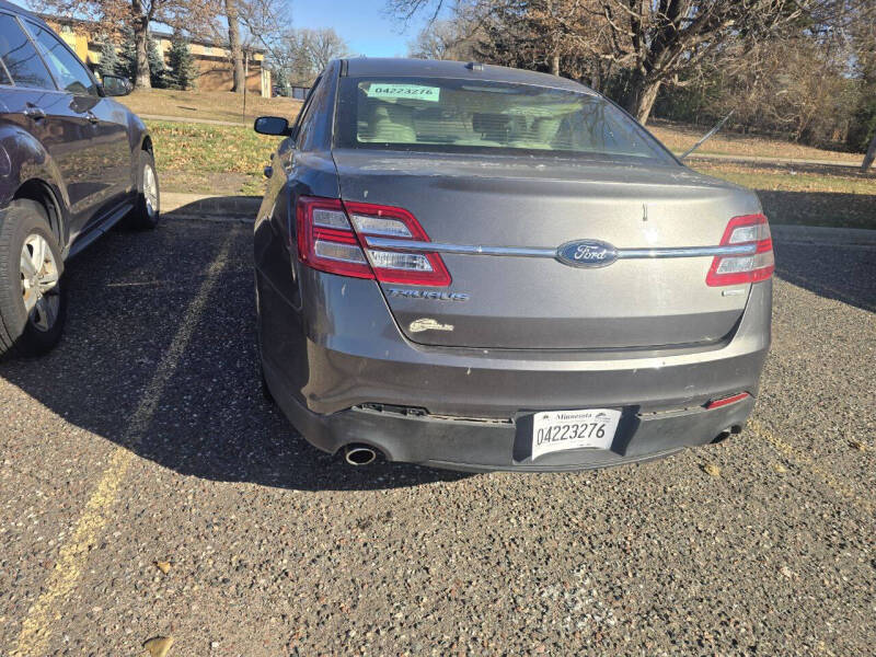 2014 Ford Taurus SE