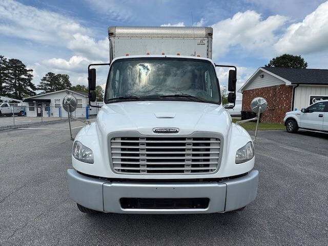 2017 Freightliner M2 106