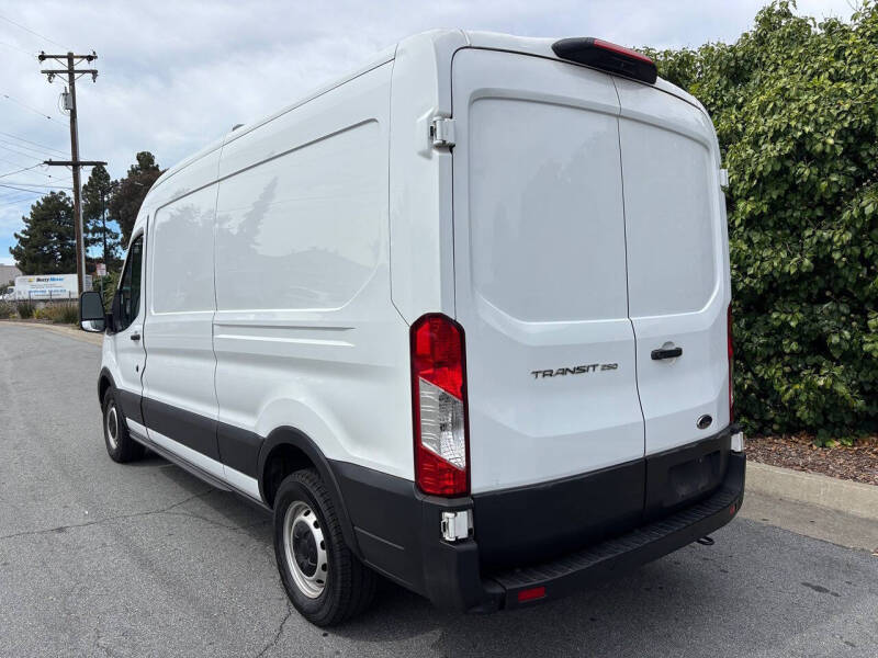 2021 Ford Transit 250
