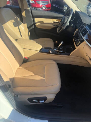 2017 BMW 3 Series 320i xDrive