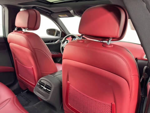 2023 Maserati Ghibli Modena Q4