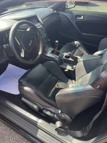2014 Hyundai Genesis Coupe 2.0T R-Spec