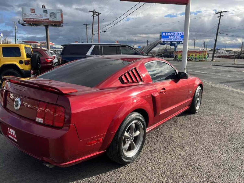 2006 Ford Mustang GT Deluxe