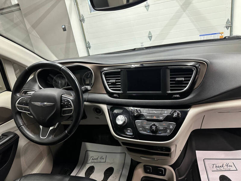 2018 Chrysler Pacifica Touring L