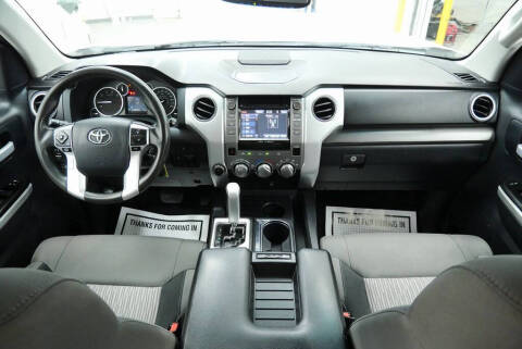 2017 Toyota Tundra SR5