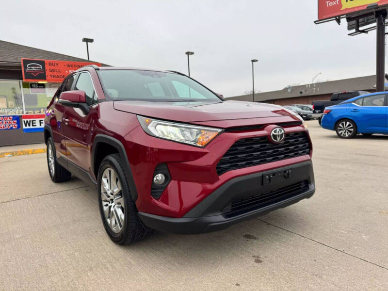 2020 Toyota RAV4 XLE Premium
