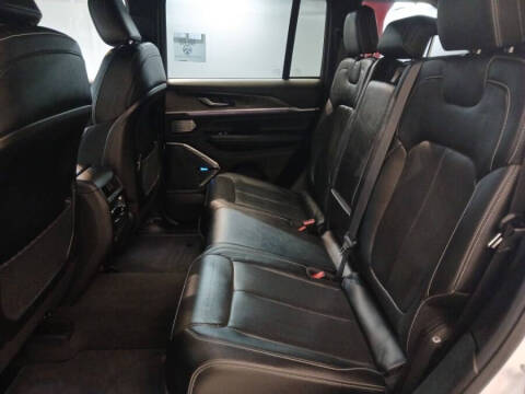 2022 Jeep Grand Cherokee Overland