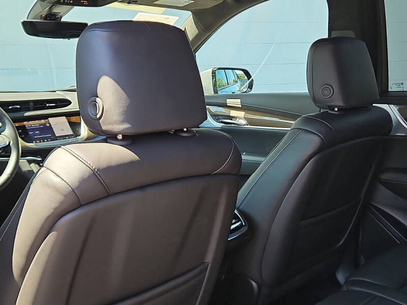 2025 Cadillac XT6 Sport