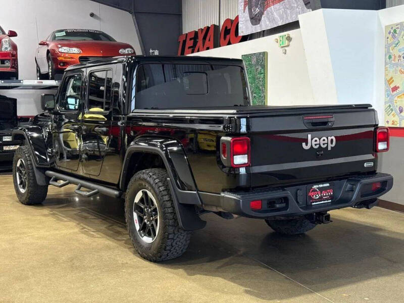 2023 Jeep Gladiator Overland