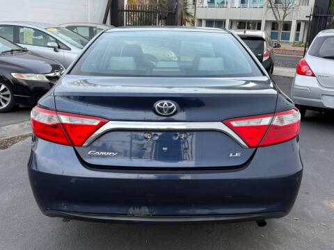 2015 Toyota Camry LE