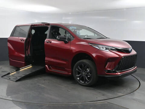 2025 Toyota Sienna XSE 7-Passenger