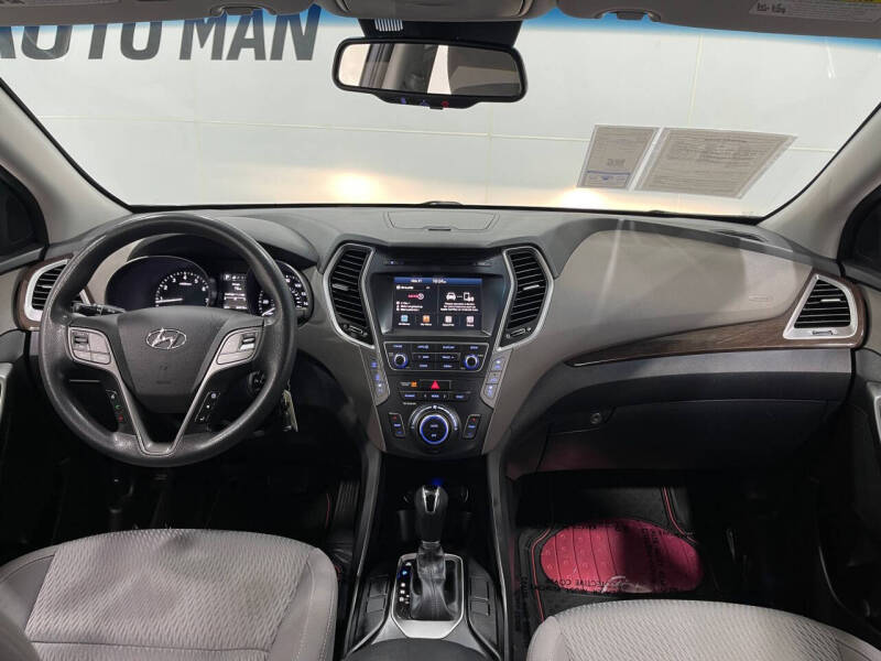2017 Hyundai Santa Fe SE