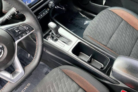 2021 Nissan Kicks SR