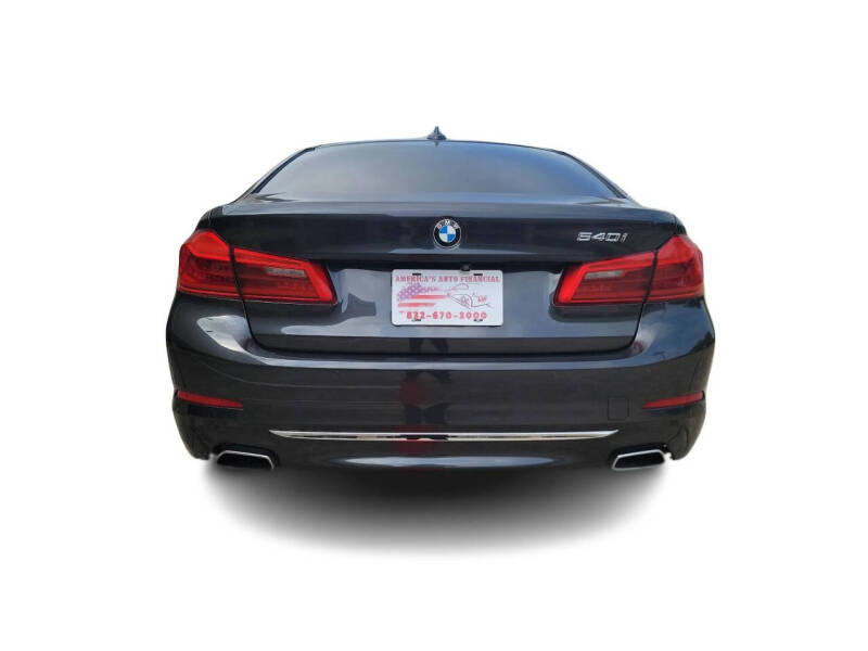 2019 BMW 5 Series 540i