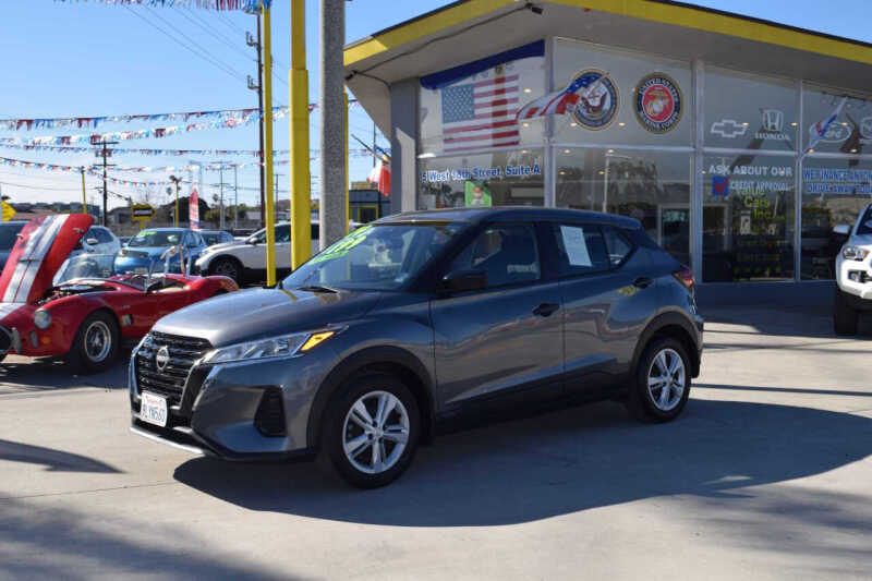 2024 Nissan Kicks S
