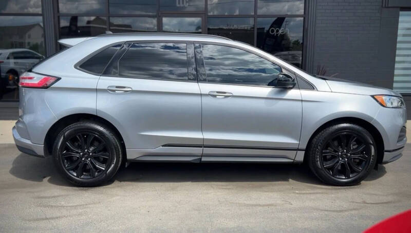 2022 Ford Edge SE