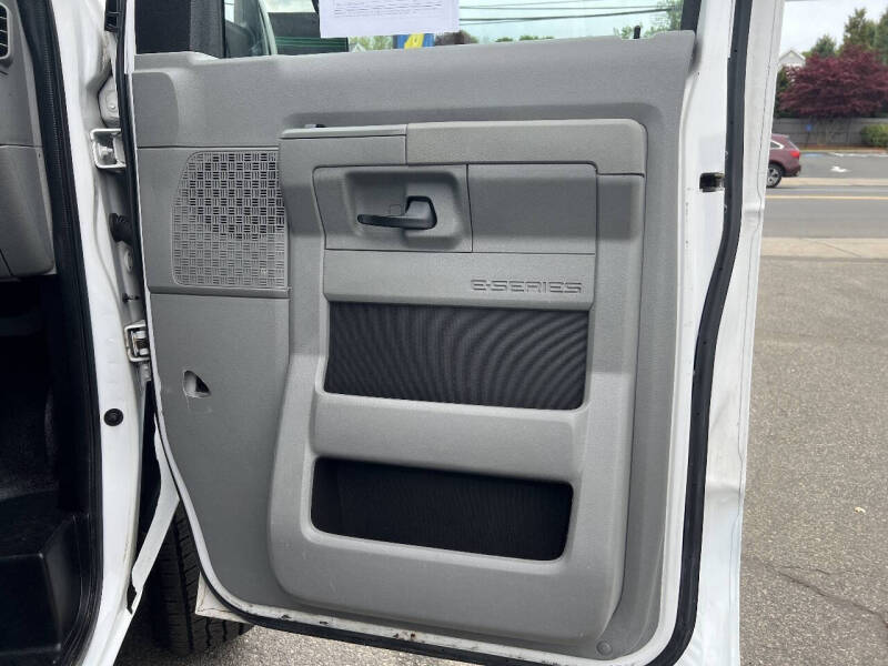 2011 Ford E-Series