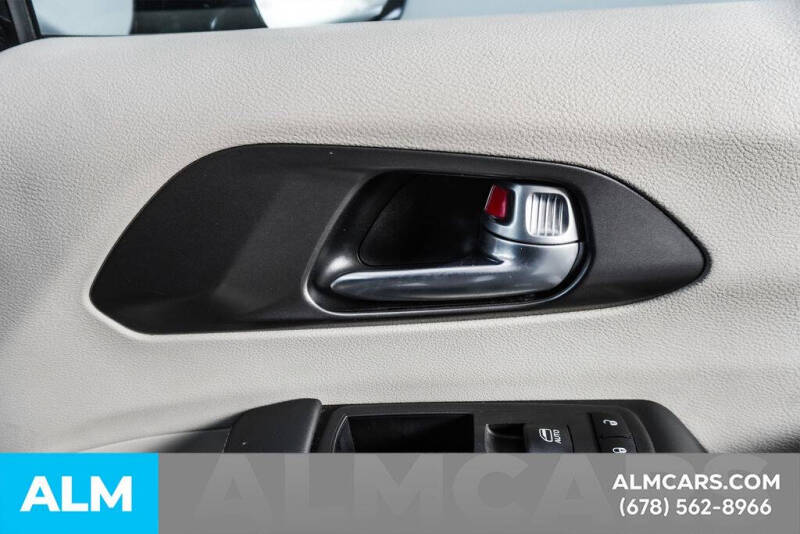 2024 Chrysler Pacifica Plug-In Hybrid Select