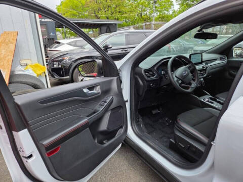 2025 Ford Escape ST-Line