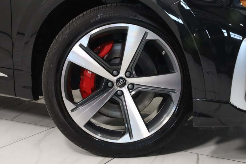 2024 Audi SQ8 4.0T quattro Premium Plus