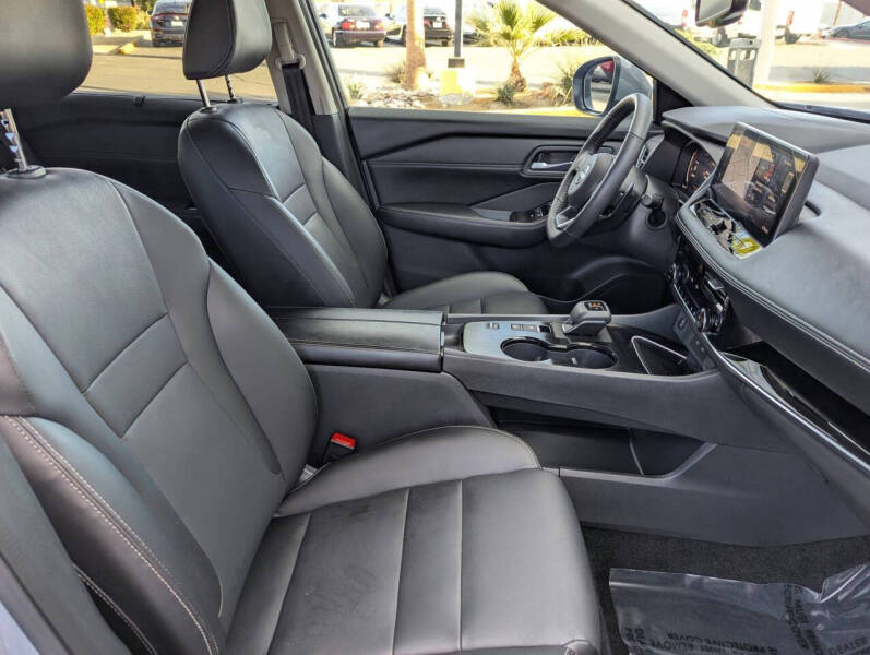 2024 Nissan Rogue SL