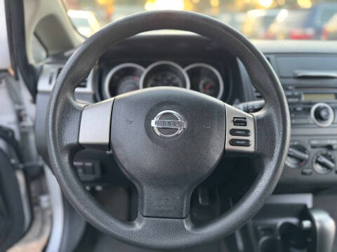 2011 Nissan Versa 1.8 S